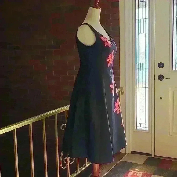 NWOT Kate Spade new without tag Black Tiger Lily Applique Fit & Flare Dress sz 4 - Picture 9 of 15